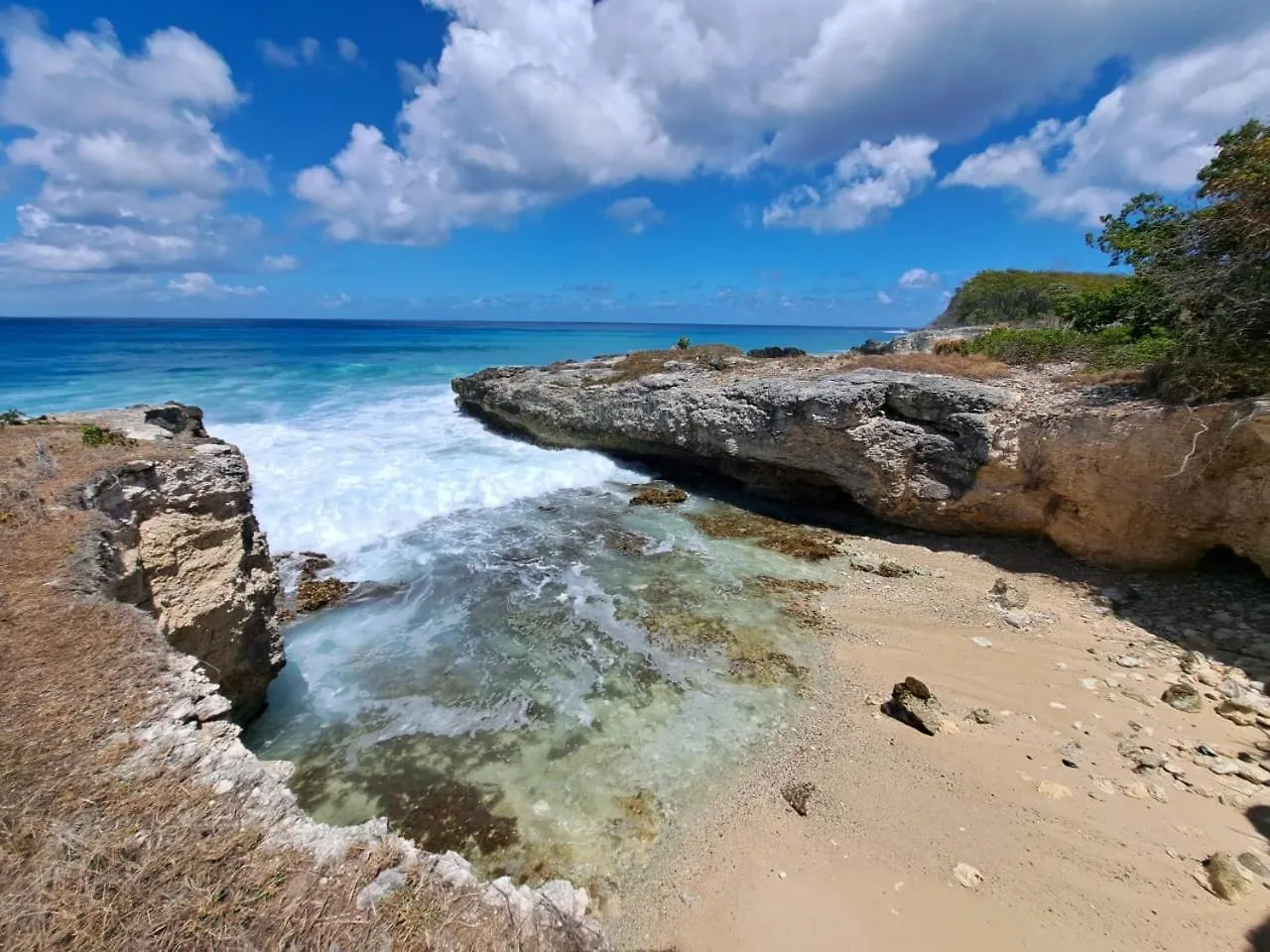 F1 Vue Mer, Acces Plage, En Centre-Ville Le Gosier  Le Gosier (Grande-Terre)