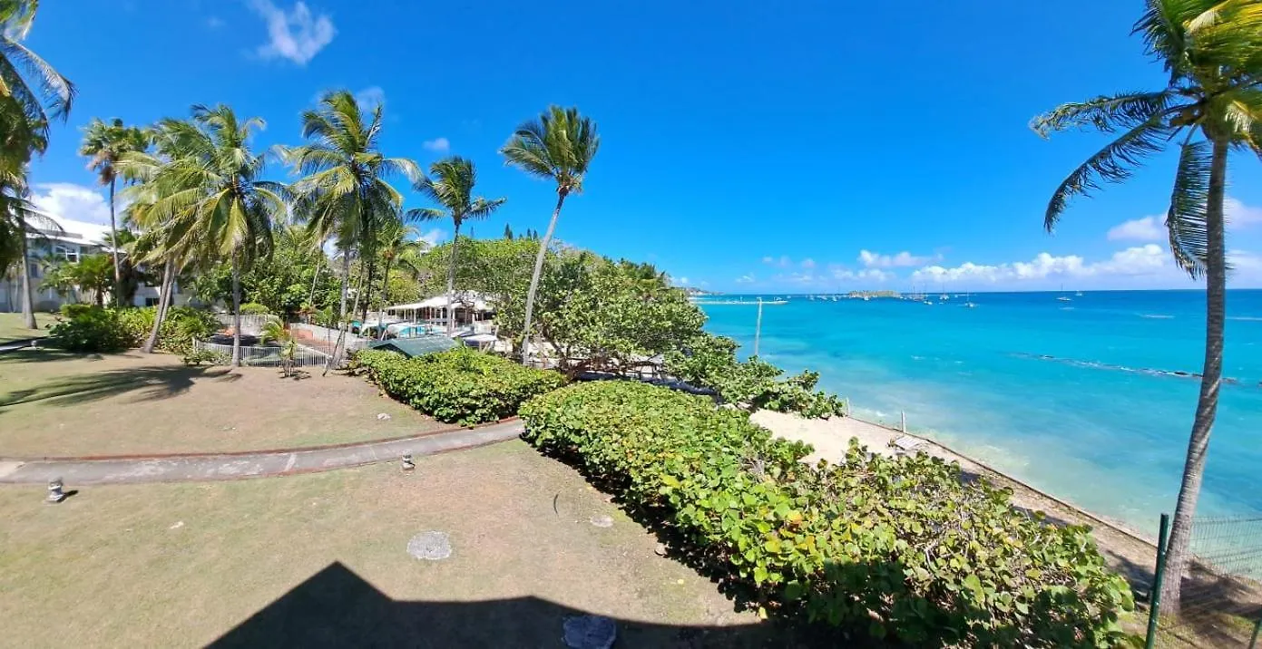 Apartment F1 Vue Mer, Acces Plage, En Centre-Ville Le Gosier