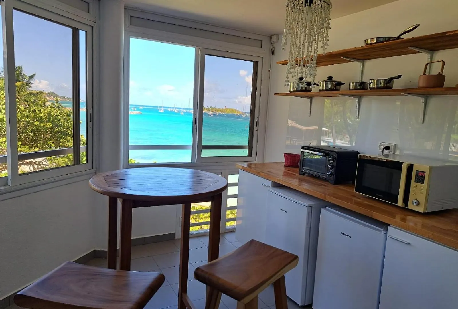 F1 Vue Mer, Acces Plage, En Centre-Ville Le Gosier  Guadeloupe