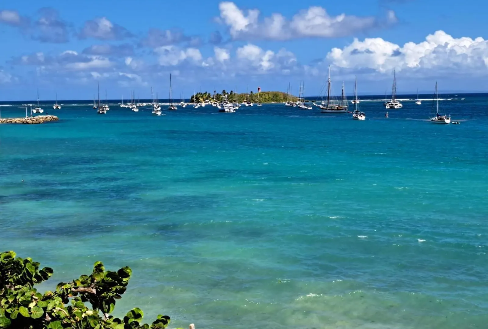 F1 Vue Mer, Acces Plage, En Centre-Ville Le Gosier  Guadeloupe