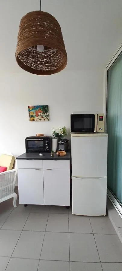 F1 Vue Mer, Acces Plage, En Centre-Ville Le Gosier  Διαμέρισμα