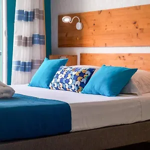  Appartement Le Calypso, Beachside Heaven