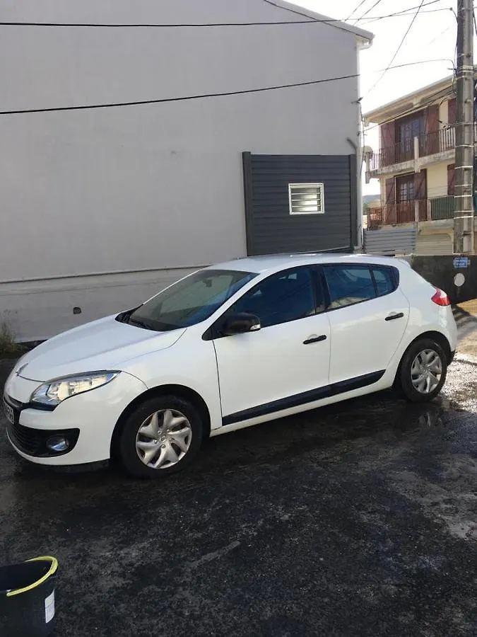 Apartment F1 Vue Mer, Acces Plage, En Centre-Ville Le Gosier